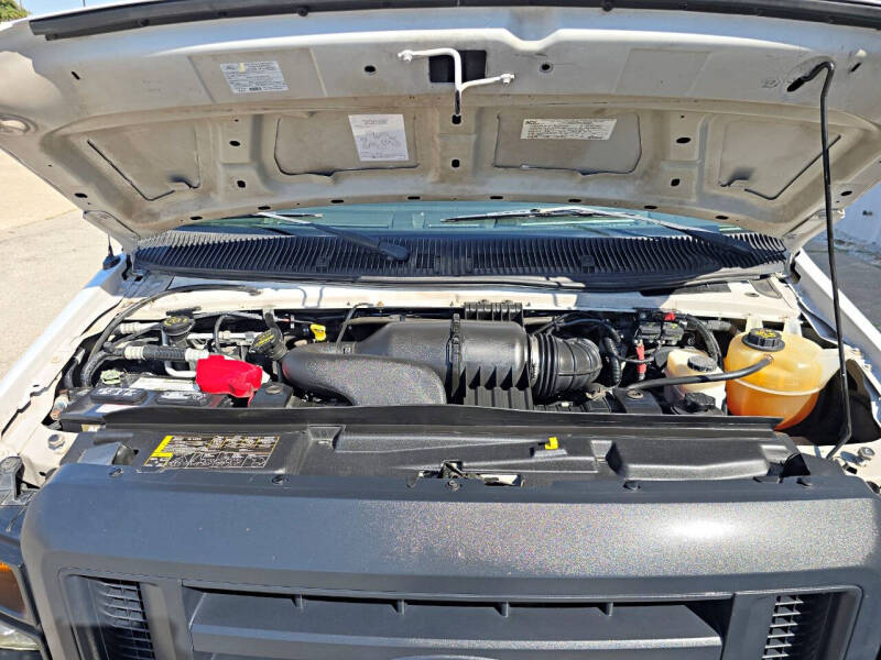 2013 Ford E-Series E-350 SD