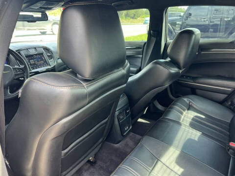 2017 Chrysler 300 S