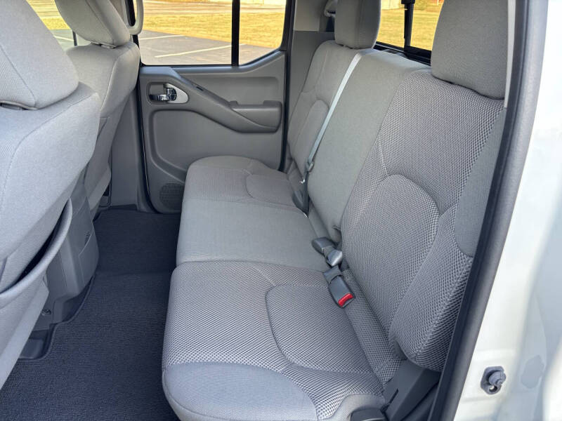 2021 Nissan Frontier SV