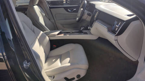 2019 Volvo S60 T5 Momentum