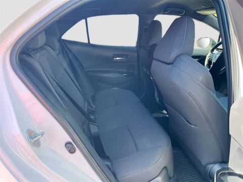 2025 Toyota Corolla Hatchback SE