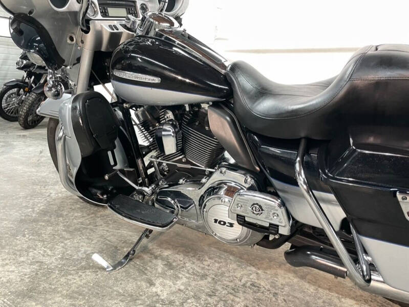 2012 Harley-Davidson FLHTK Ultra Limited