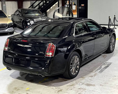 2014 Chrysler 300 C John Varvatos Limited Edition