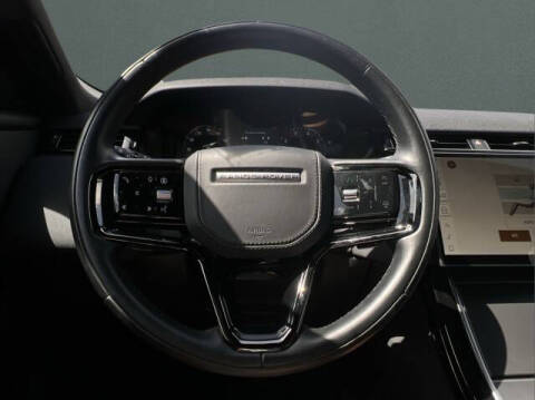 2025 Land Rover Range Rover Velar P250 Dynamic SE