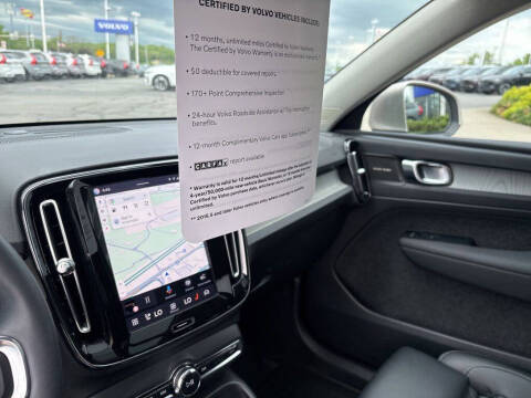 2023 Volvo XC40 B5 Plus Bright Theme
