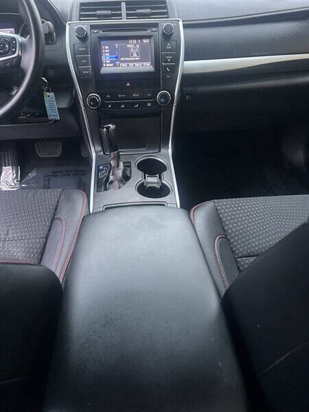 2015 Toyota Camry SE