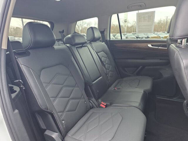 2024 Volkswagen Atlas SE