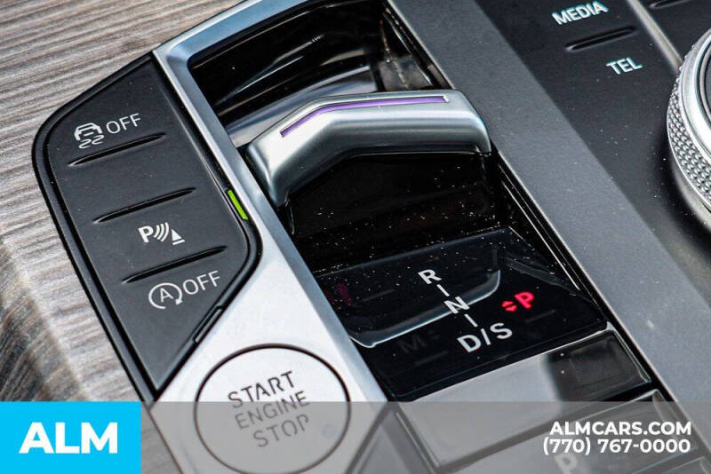 2025 BMW 3 Series 330i