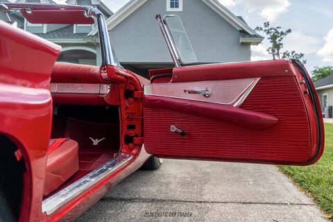 1957 Ford Thunderbird