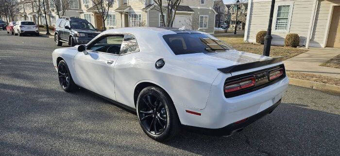 2015 Dodge Challenger SXT