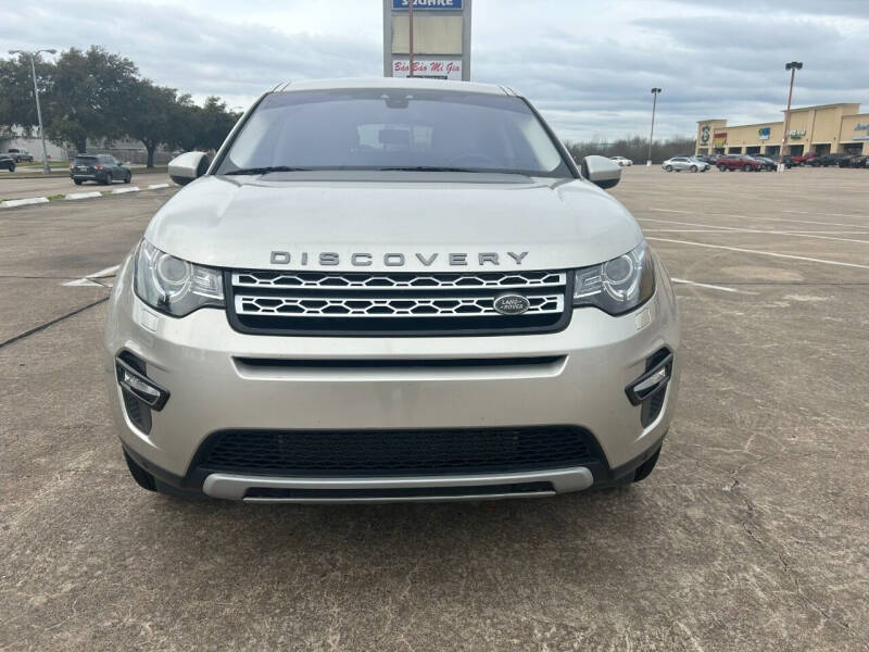 2017 Land Rover Discovery Sport HSE photo 2