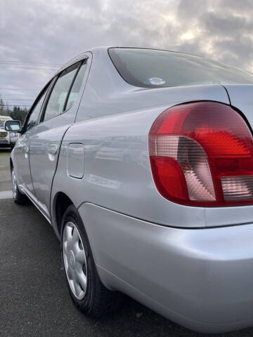 2000 Toyota Platz Echo