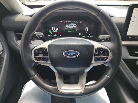 2025 Ford Explorer Active