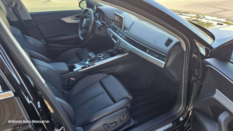 2017 Audi A4 2.0T quattro Prestige