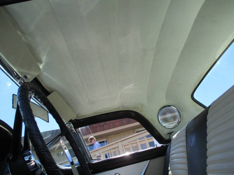 1957 Ford Thunderbird