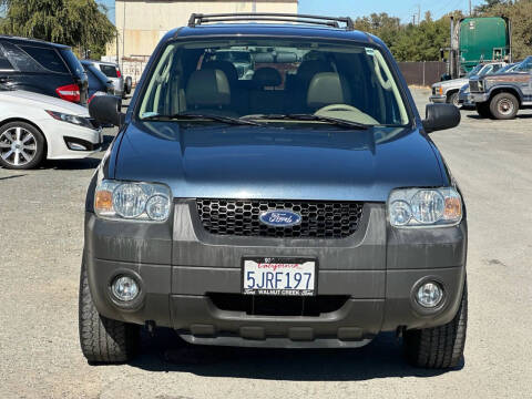 2005 Ford Escape XLT