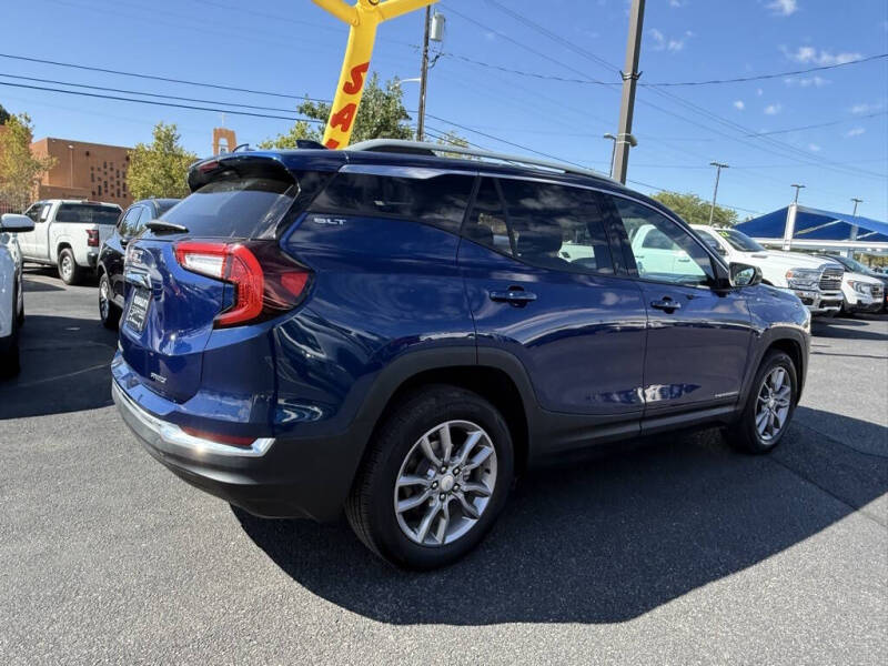 2023 GMC Terrain SLT