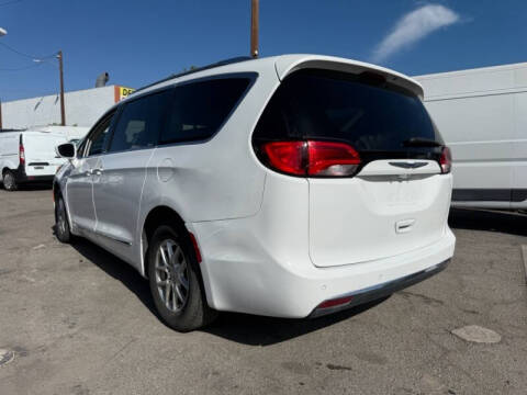 2020 Chrysler Pacifica Touring L