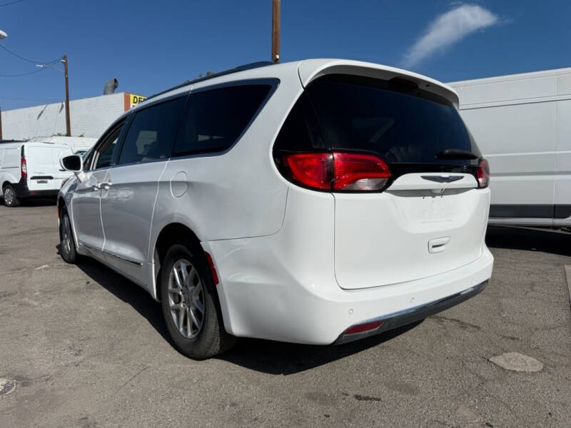 2020 Chrysler Pacifica Touring L