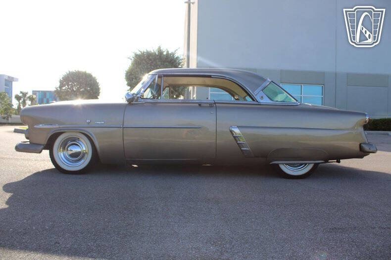 1952 Ford Crestline