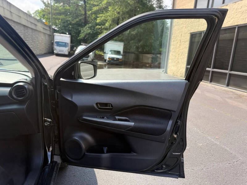 2021 Nissan Kicks S