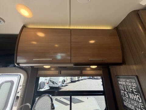 2016 Thor Motor Coach COMPASS