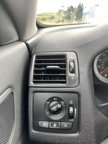 2011 Volvo C70 T5