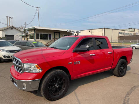 2017 RAM 1500 SLT