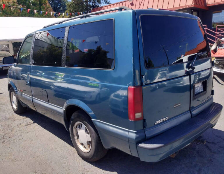 2000 Chevrolet Astro