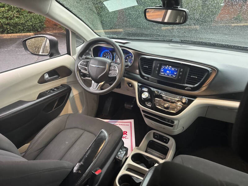 2017 Chrysler Pacifica Touring