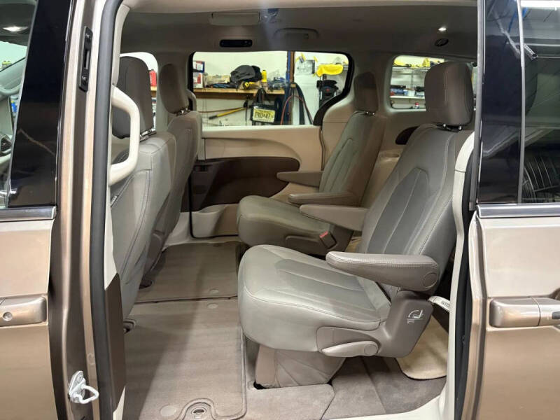 2017 Chrysler Pacifica Touring