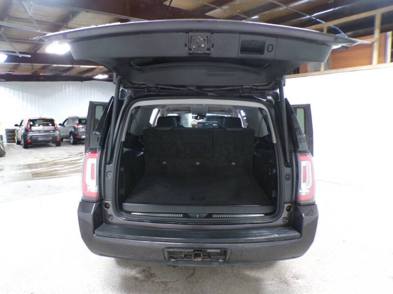 2017 GMC Yukon XL SLT