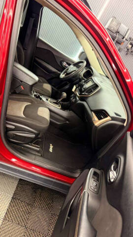 2017 Jeep Cherokee Sport