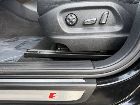 2012 Audi Q5 3.2 quattro Premium Plus