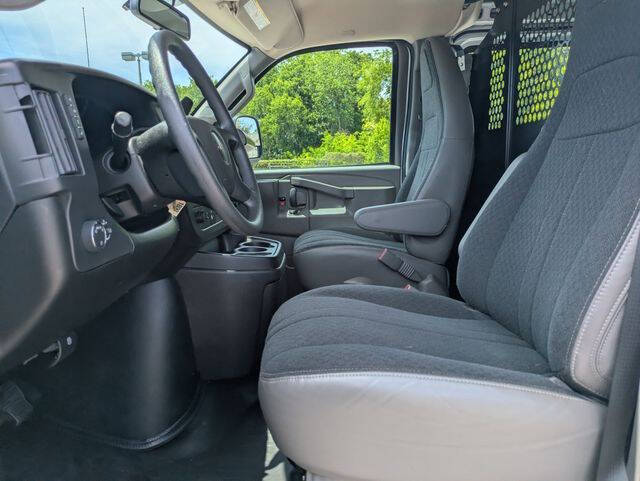2024 GMC Savana 2500