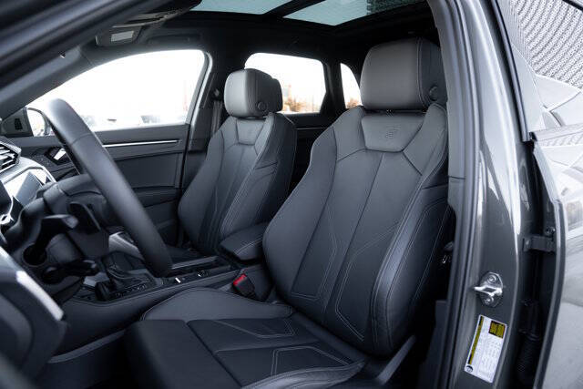 2025 Audi Q3 quattro S line Premium 45 TFSI