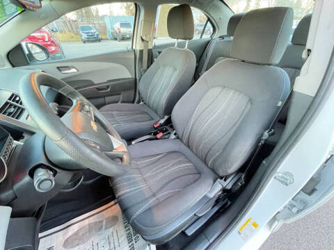 2016 Chevrolet Sonic LT Auto