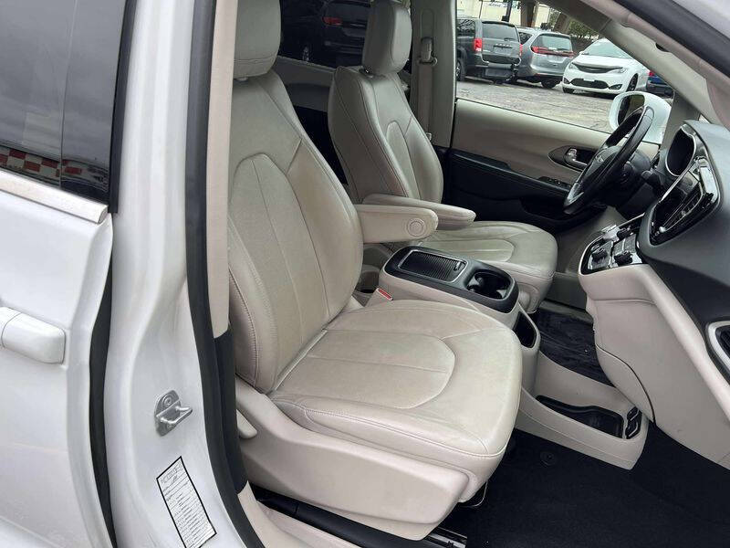 2021 Chrysler Pacifica Touring L
