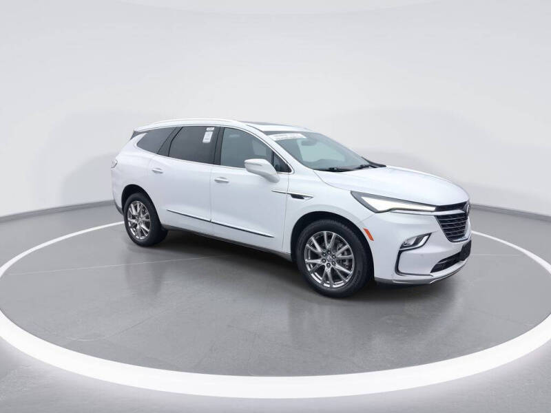 2023 Buick Enclave Essence