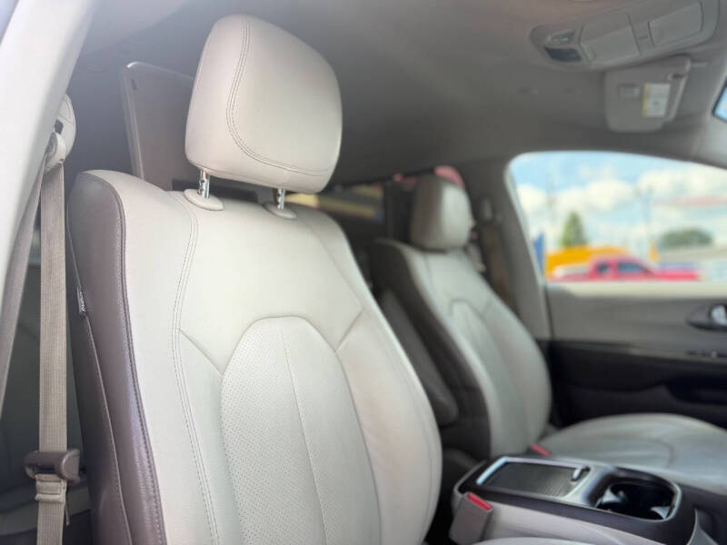 2019 Chrysler Pacifica Touring L Plus