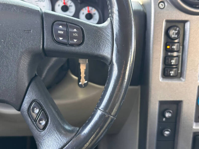 2004 HUMMER H2