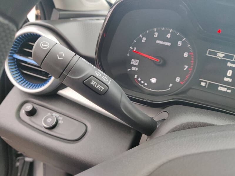 2025 Chevrolet Trax LS