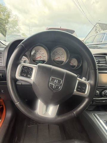 2014 Dodge Challenger SXT