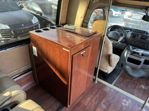 2016 Ford E-Series E-450 SD