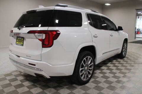 2023 GMC Acadia Denali