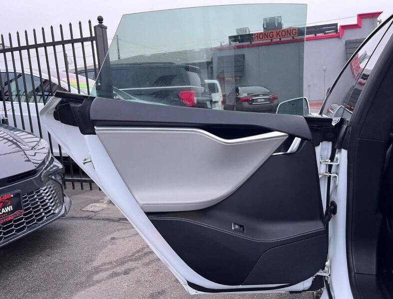 2015 Tesla Model S P85D