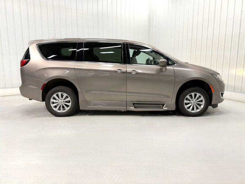 2018 Chrysler Pacifica Touring Plus