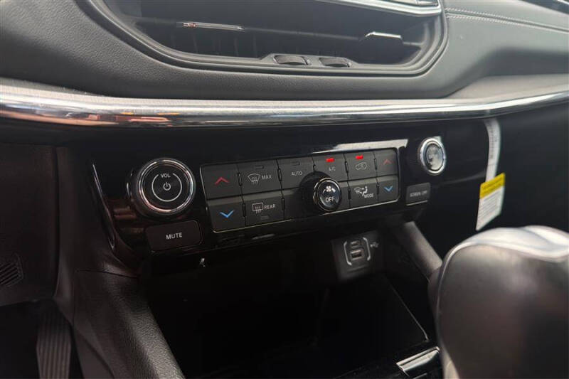 2022 Jeep Compass (Red) Edition