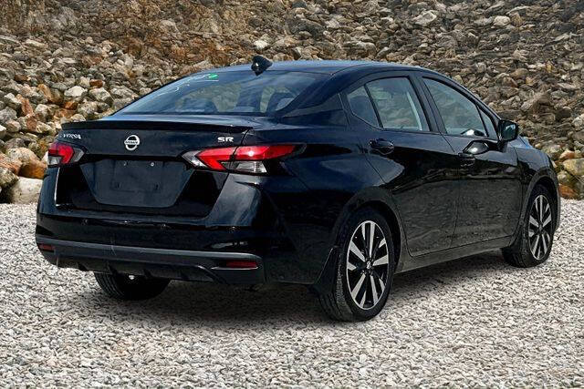 2021 Nissan Versa SR
