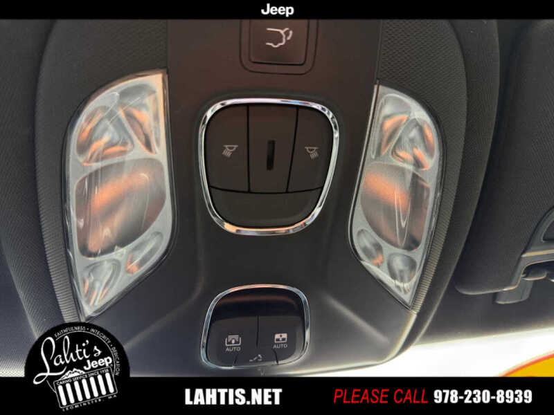 2022 Jeep Compass (Red) Edition